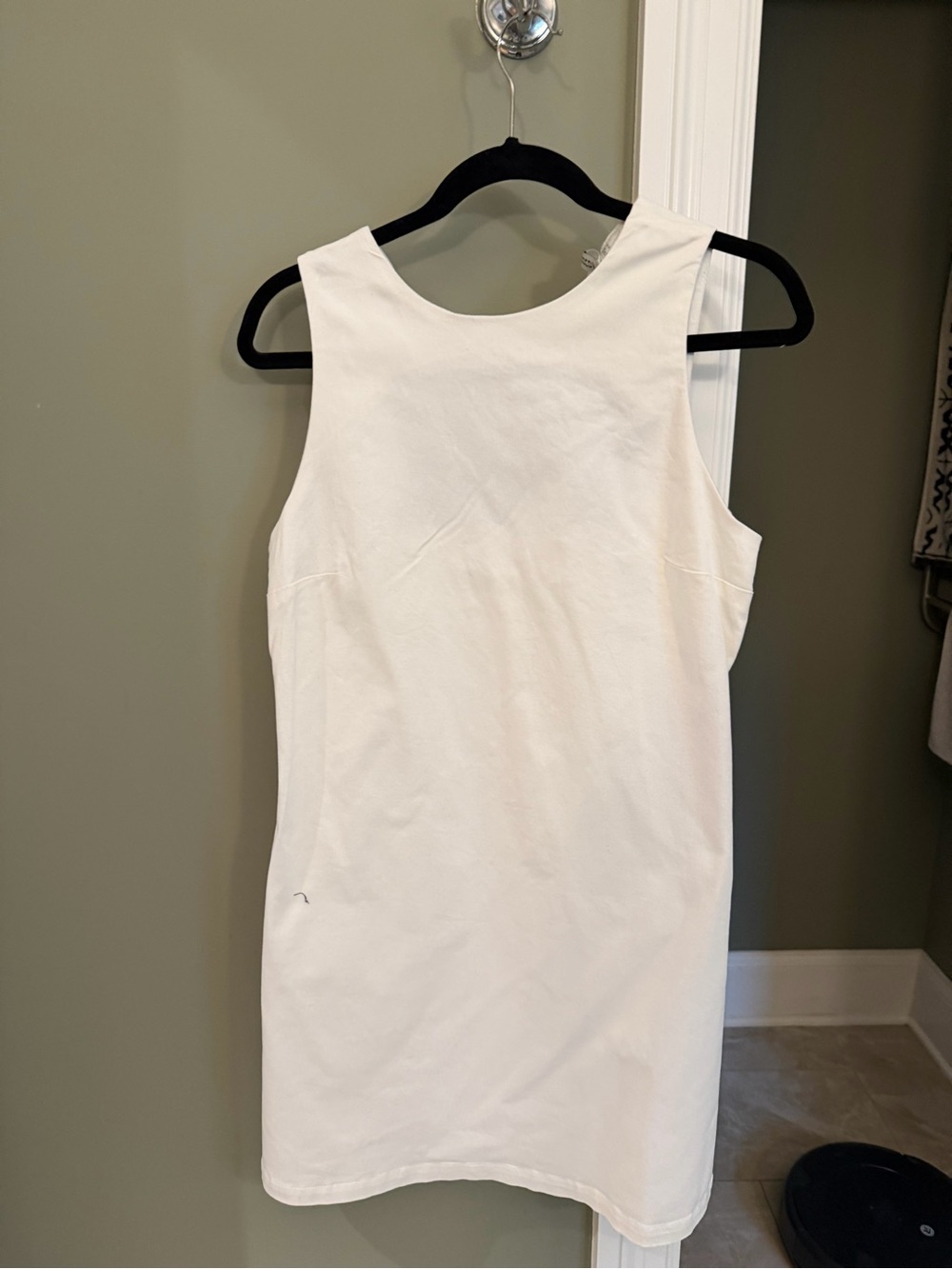 H&M Open Back White Sleeveless Mini Sheath Dress